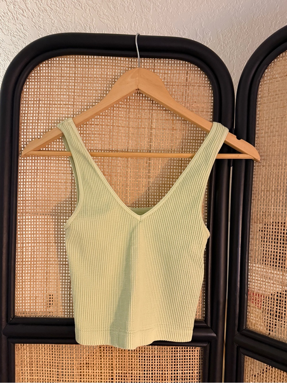 Nikibiki Womens Ribbed V-Neck Scoop Tank Crop Top Green One Size Small